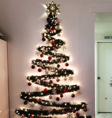 30+ Flat Wall Christmas Tree – HomeDecorish