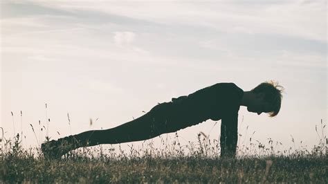 How to Make the Most of Your Plank Pose