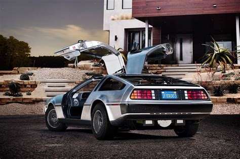 Electric DeLorean makes auto show appearance: 0 to 60 in under 6 seconds for $95,000 - The Verge