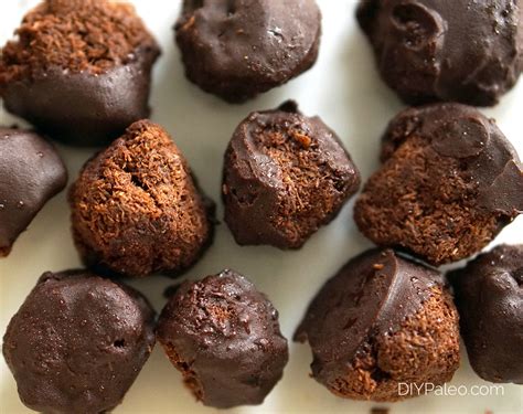 Chocolate Macaroons | DIY Paleo