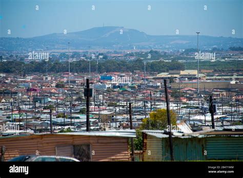 Khayelitsha slum hi-res stock photography and images - Alamy