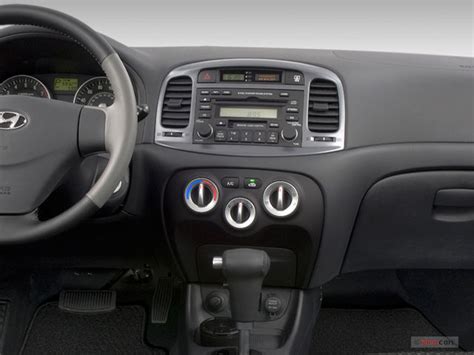 2011 Hyundai Accent: 16 Interior Photos | U.S. News