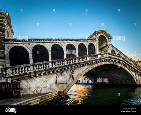 Rialto Bridge, Grand Canal, Venice, Italy Stock Photo - Alamy