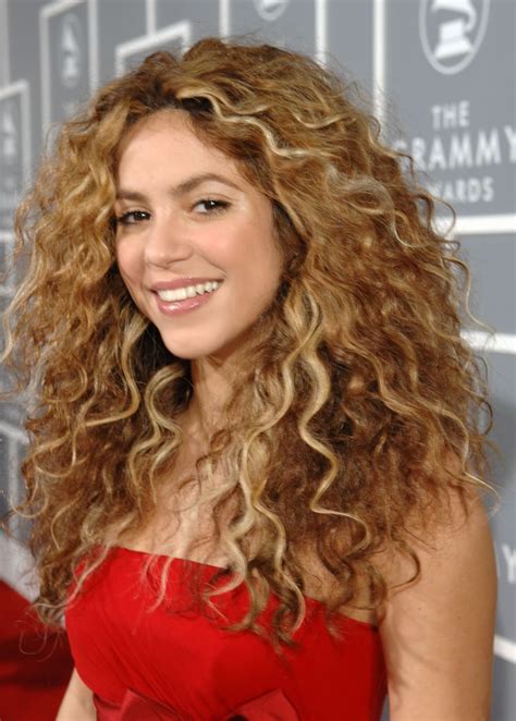 Female Celebrities With Naturally Curly Hair