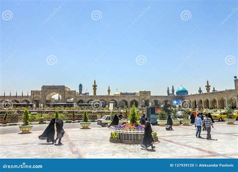 Mashhad Imam Reza Shrine editorial image. Image of east - 137939120