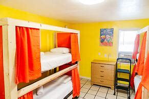 Hotel Seashell Motel & Key West Hostel, Key West, United States of America - Lowest Rate Guaranteed!