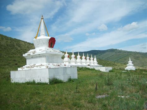 Buddhist stupas in Mongolia | Copyright-free photo (by M. Vorel) | LibreShot