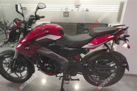 Bajaj Pulsar NS160 and NS200 Get New Red Colour - GaadiFy