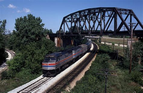 To the Rescue: The Amtrak F40PH - We Are Railfans