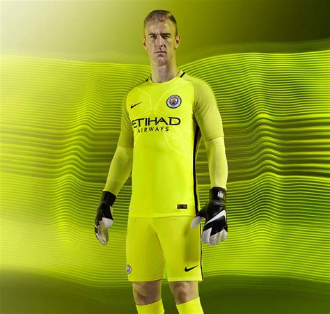 Manchester City 16-17 Goalkeeper Kit Released - Footy Headlines