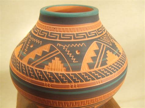 Native American Indian pottery Navajo etched pottery