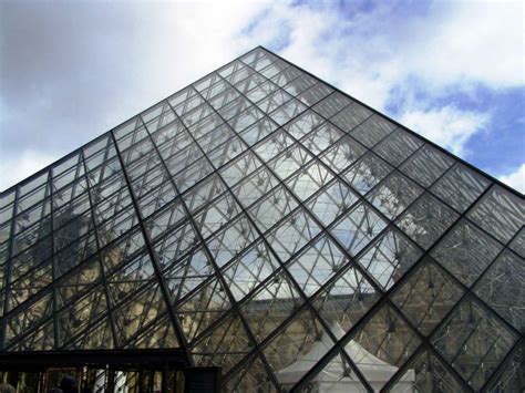 The Louvre Paris - Pyramid Detail - modlar.com