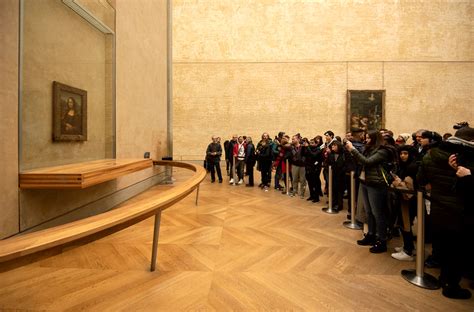 Louvre Museum Mona Lisa Room - seijishohei