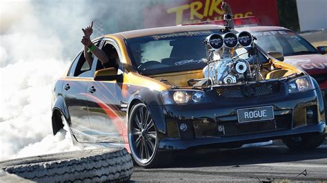 Blown V8 Holden Commodore burnout - ROGUE | Doovi