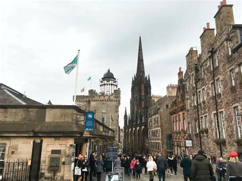 Edinburgh Royal Mile Attractions - 14 not to miss! - Lost In Landmarks