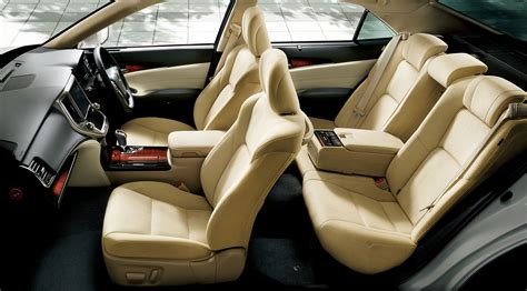 Toyota Crown Royal interior official