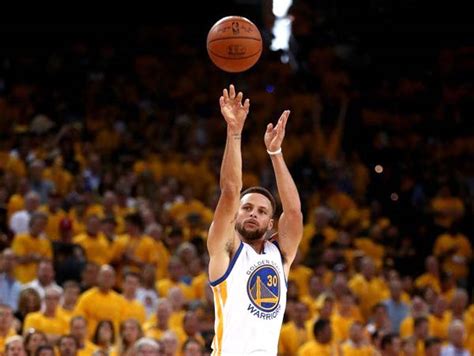 Stephen Curry Shooting Form: 5 Hacks That Make His Shot so Deadly