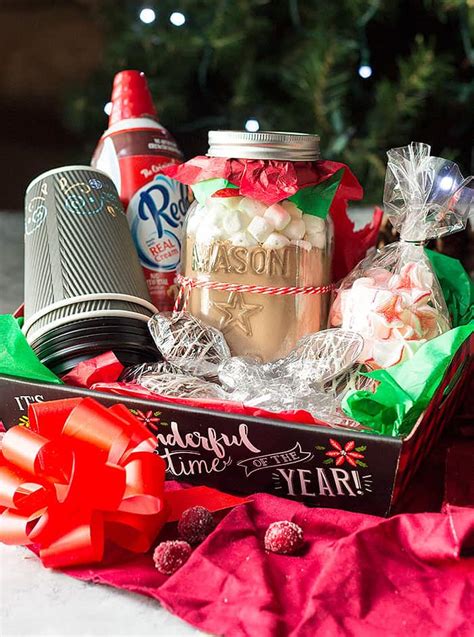 DIY Christmas Gift Baskets - Countryside Cravings