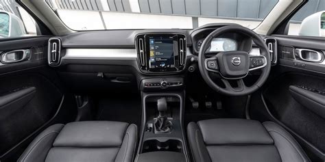 Volvo XC40 Interior & Infotainment | carwow