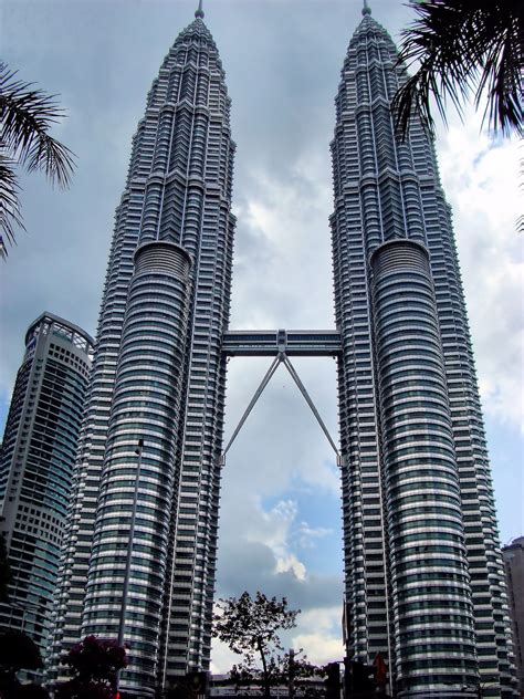 PETRONAS Twin Towers in Kuala Lumpur, Malaysia - Encircle Photos