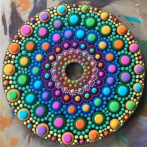 Pin by Kaz Lea on Dot Painting | Mandala rock art, Dot painting, Dots art