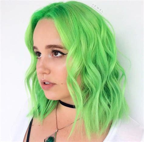 Green Hair Trend: Tips and Tricks for Getting the Celebrity Color Trend | Allure