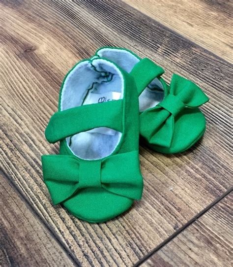 Green Baby Girl Shoes With Bows Newborn Size up to 24 Months | Etsy