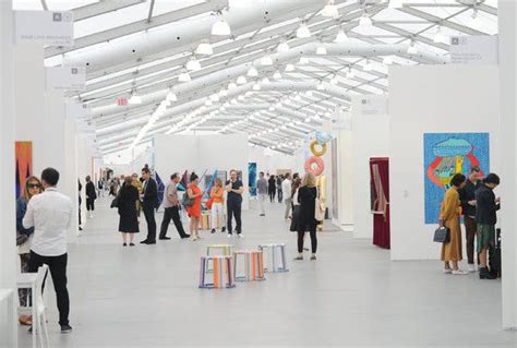 A (Brief) Guide to Miami Art Fairs - The New York Times