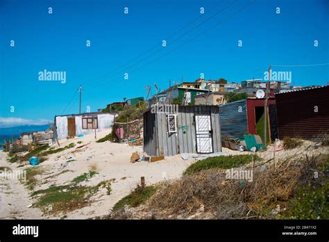 Khayelitsha slum hi-res stock photography and images - Alamy