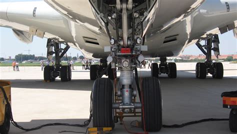 Airbus A380 Widescreen Wallpaper: Airbus A380 Landing Gear