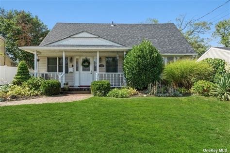 Bellmore, NY Real Estate - Bellmore Homes for Sale | realtor.com®