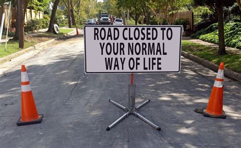 Funny Road Signs Worth Slowing Down For | Reader's Digest