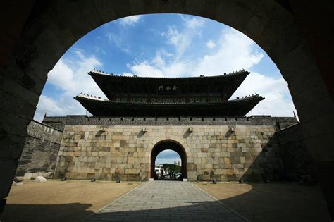 Suwon Hwaseong Fortress, The World Heritage: Suwon Hwaseong Fortress (UNESCO World Heritage)