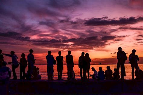 Admiring Manila Bay sunset anew | ABS-CBN News