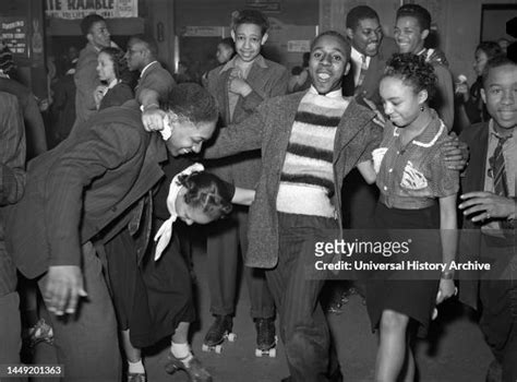 Savoy Ballroom (Chicago) Photos and Premium High Res Pictures - Getty Images