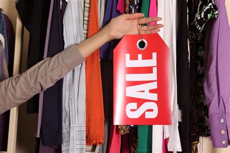 Bargain Sale: 7 Things You Should Never Buy | Fashion & Wear - Geniusbeauty