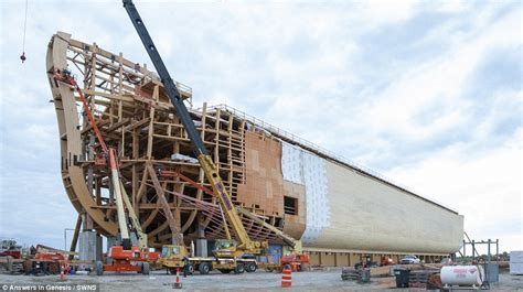 Noah's Ark replica worth $90m under construction at Kentucky amusement park | Daily Mail Online