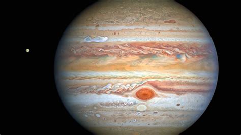 Winds of Jupiter's Great Red Spot are speeding up