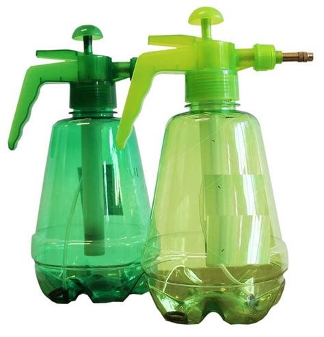 Plastic Spray Bottle With Pump and Brass Nozzle | HORECA247