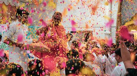 8 Best Places to Celebrate Holi Festival in India | TransIndus