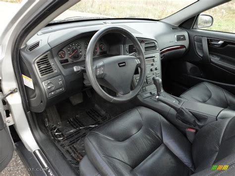 2002 Volvo S60 2.4T AWD interior Photo #57321187 | GTCarLot.com