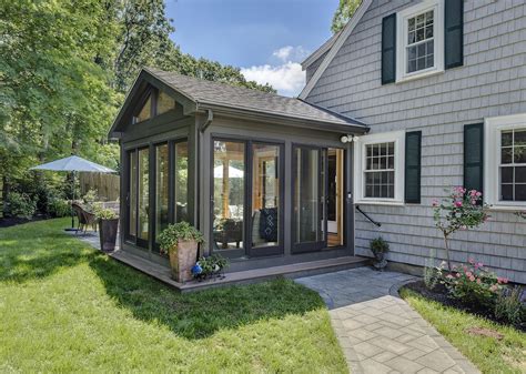 Explore the Benefits of a Four-Season Sunroom | Feinmann