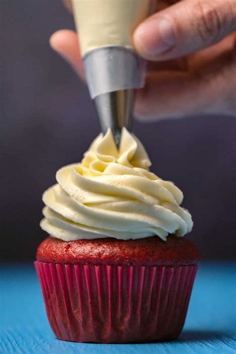 The Best Cream Cheese Frosting - Gimme That Flavor