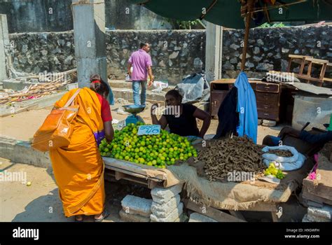 Pettah market Colombo Sri Lanka Stock Photo - Alamy