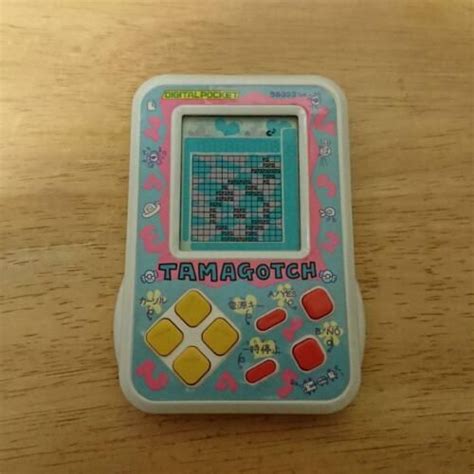 BANDAI Digital pocket Tamagotchi 1997 age toys virtual pet Japan ...