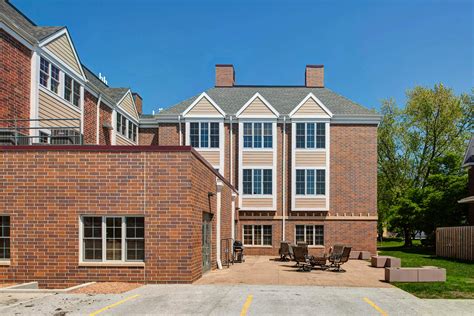 Farmhouse Fraternity - Iowa Architecture