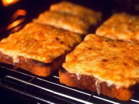 Houston's Cheese Toast Recipe - Banana-breads.com