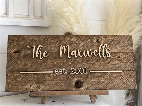 Rustic Farmhouse Family Sign