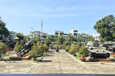 Half-day DA NANG MUSEUMS AND BRIDGES TOUR