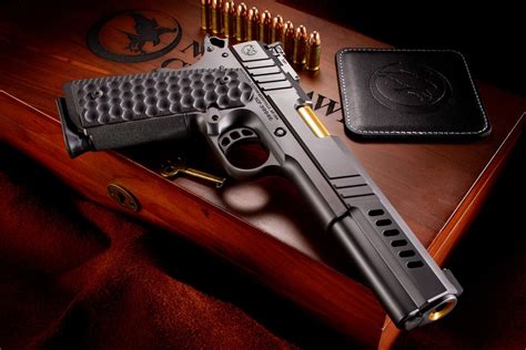 Chairman 6" Pistol | Nighthawk Custom